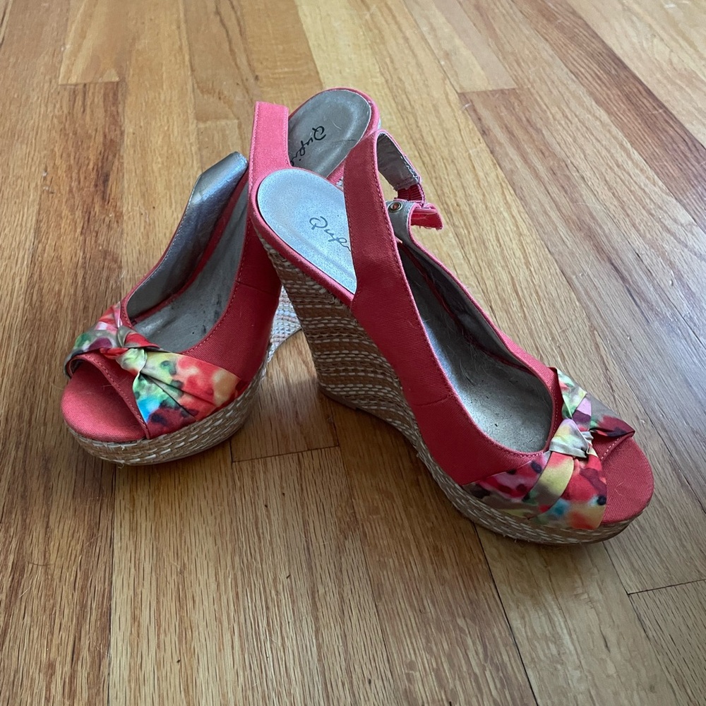 Qupid Summer Wedge